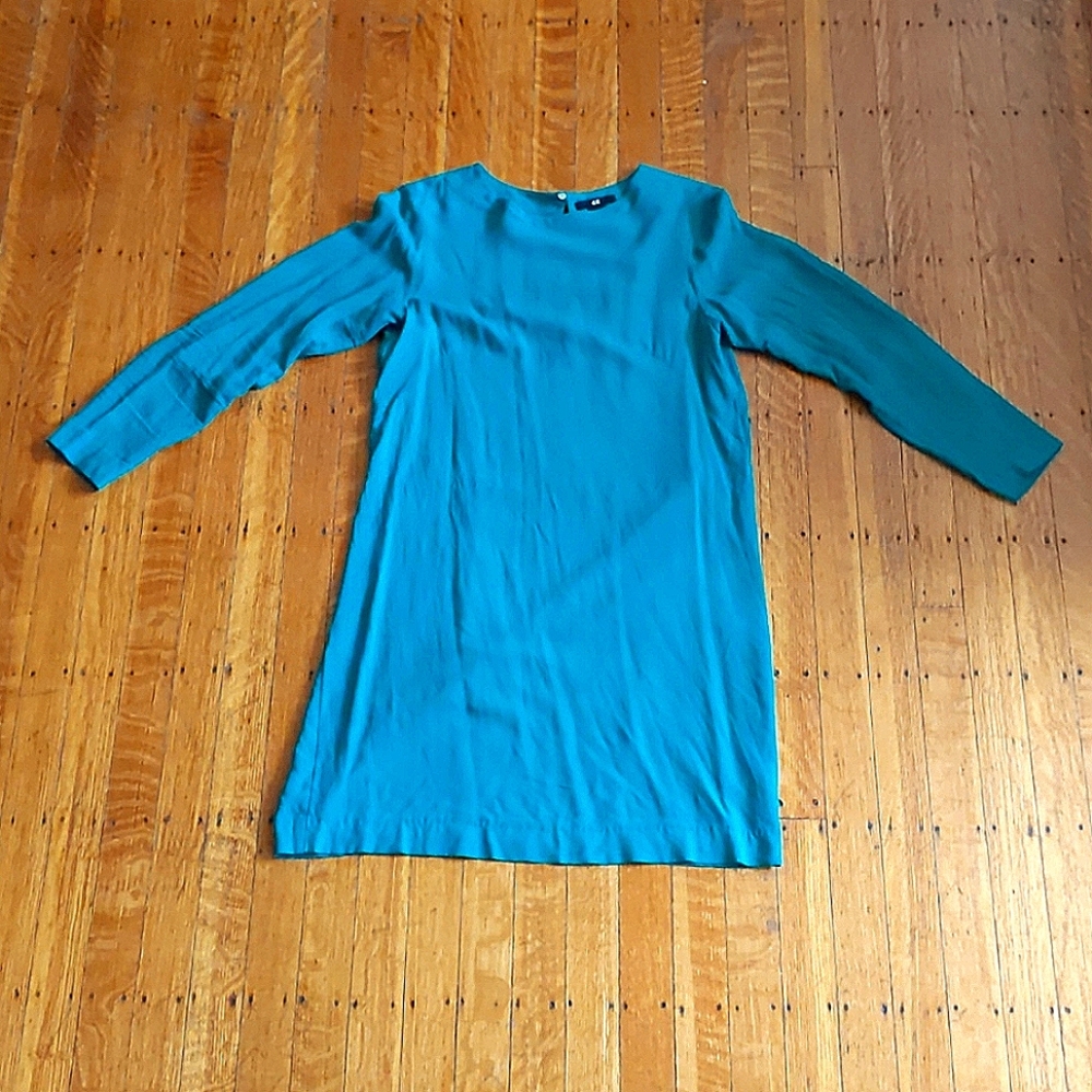 H&M Split-back Dress